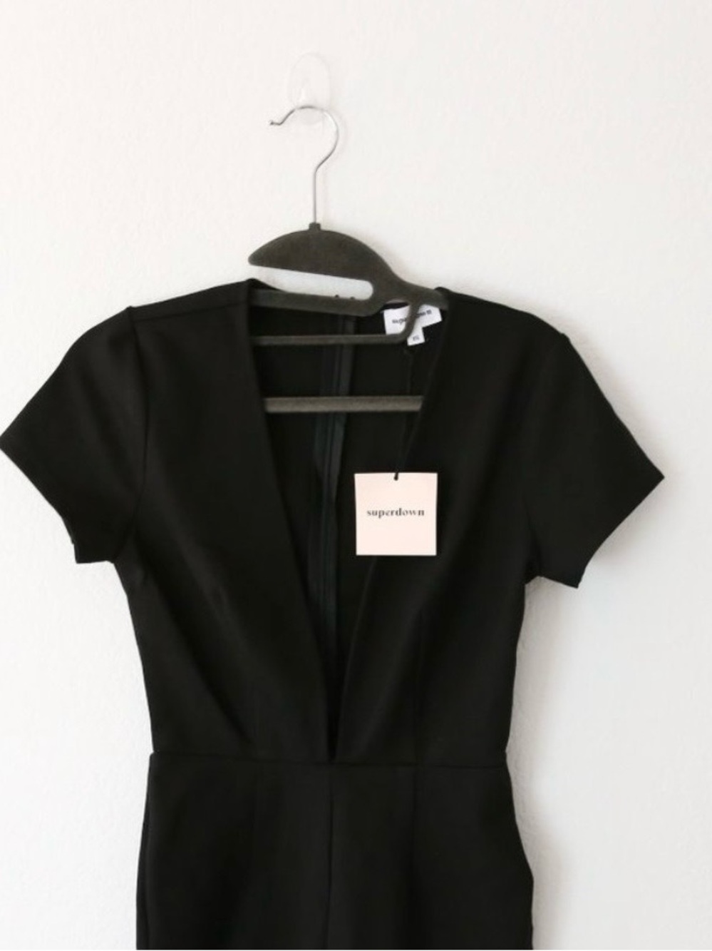 REVOLVE| Superdown Black Leona Deep V Jumpsuit NWT Size XS - Picture 6 of 7